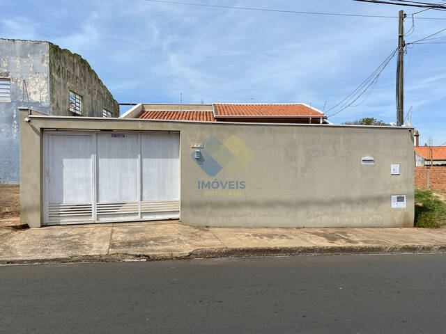 #GE115 - Casa para Venda em Botucatu - SP
