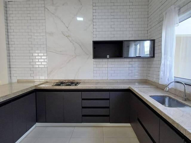 #P319 - Casa para Venda em Botucatu - SP - 3