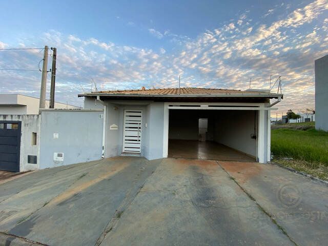 Casa para Venda em Botucatu - 2
