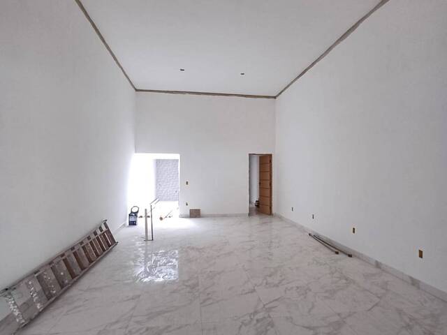 #PG335 - Casa para Venda em Botucatu - SP - 1