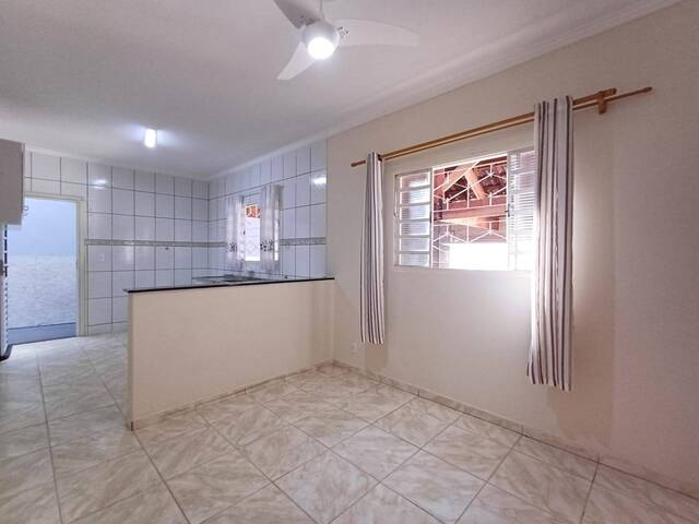 #P267 - Casa para Venda em Botucatu - SP - 3