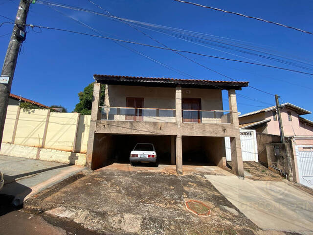 #GE343 - Casa para Venda em Botucatu - SP - 2