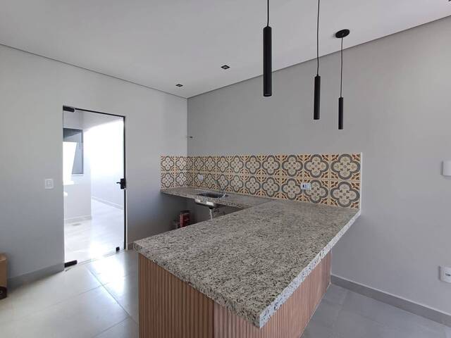 #P351 - Casa para Venda em Botucatu - SP - 2