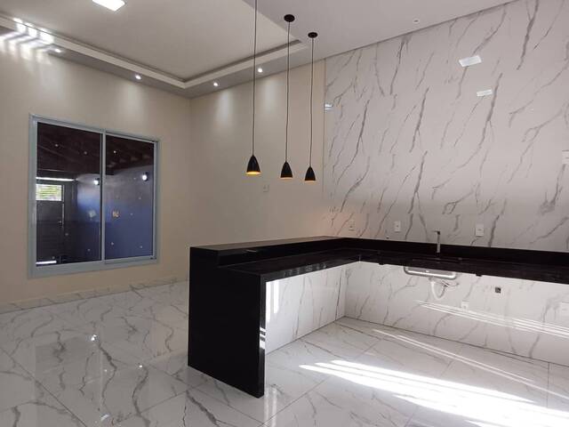 #PG352 - Casa para Venda em Botucatu - SP - 2