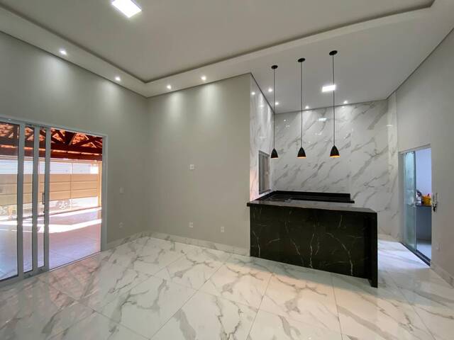 #PG355 - Casa para Venda em Botucatu - SP - 1