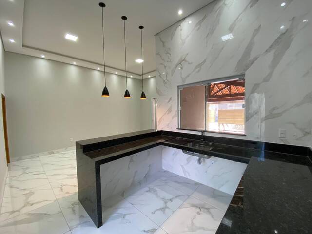 #PG355 - Casa para Venda em Botucatu - SP - 2