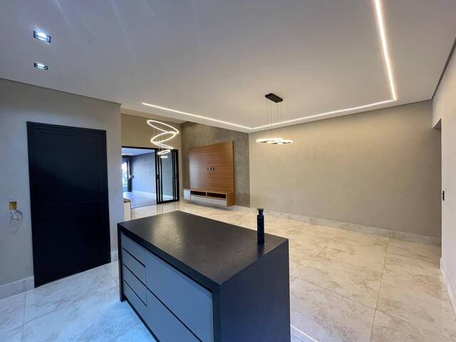 #HSO358 - Casa para Venda em Botucatu - SP - 3
