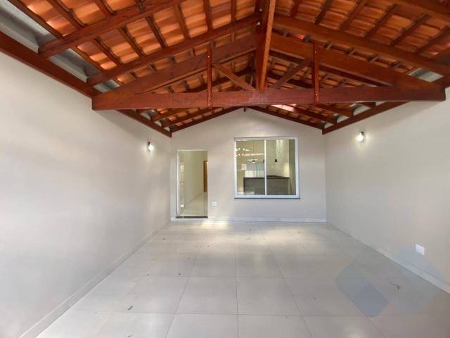 #PG374 - Casa para Venda em Botucatu - SP - 2