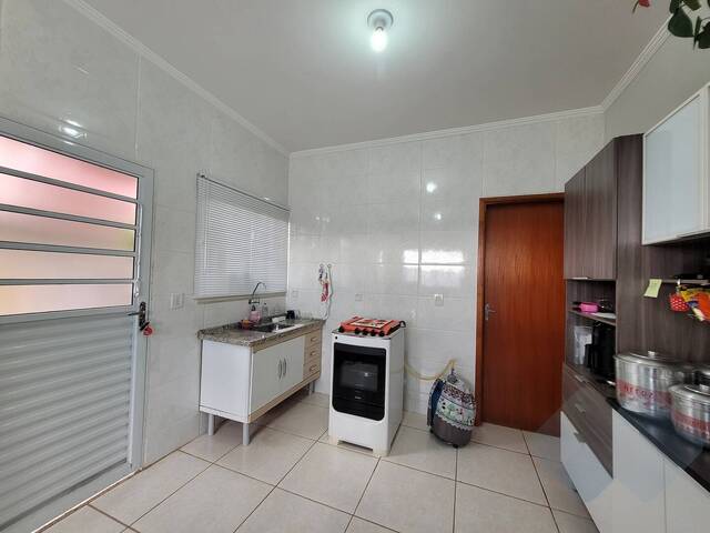 #CH389 - Casa para Venda em Botucatu - SP