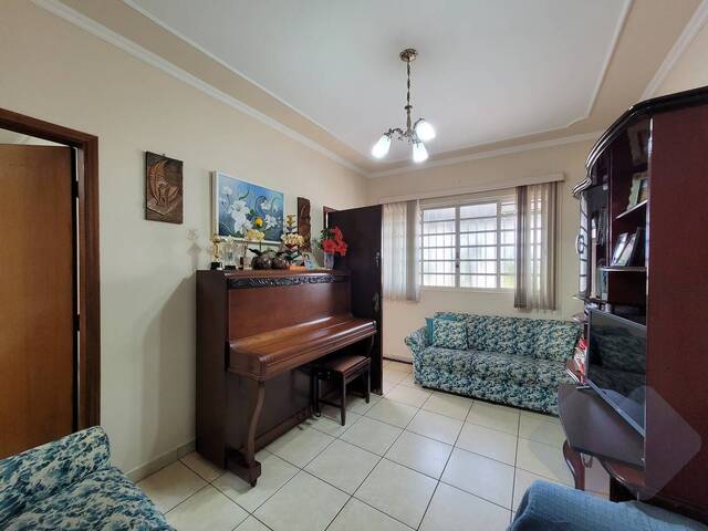 Casa para Venda em Botucatu - 2