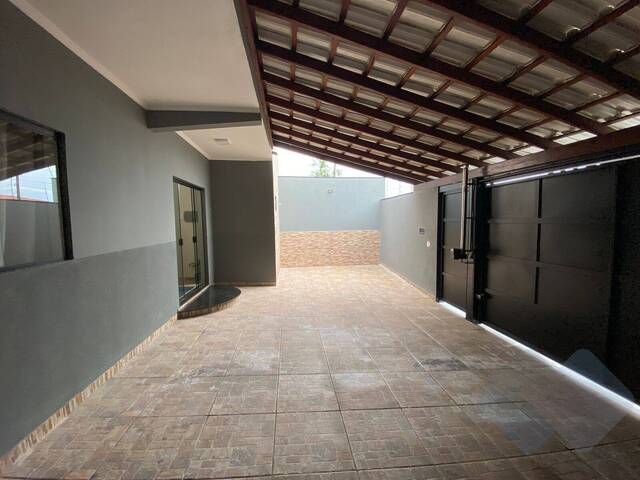 Casa para Venda em Botucatu - 3