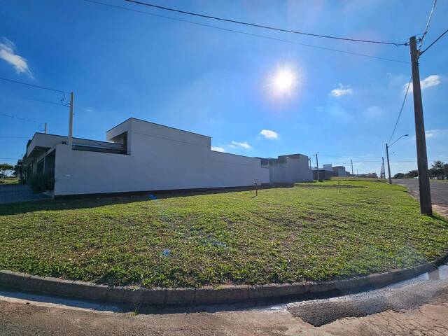 Área para Venda em Botucatu - 3