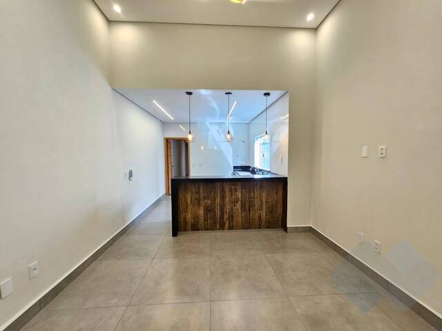 #PG410 - Casa para Venda em Botucatu - SP - 2