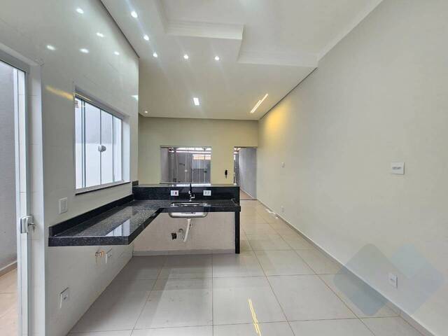 #PG425 - Casa para Venda em Botucatu - SP - 2